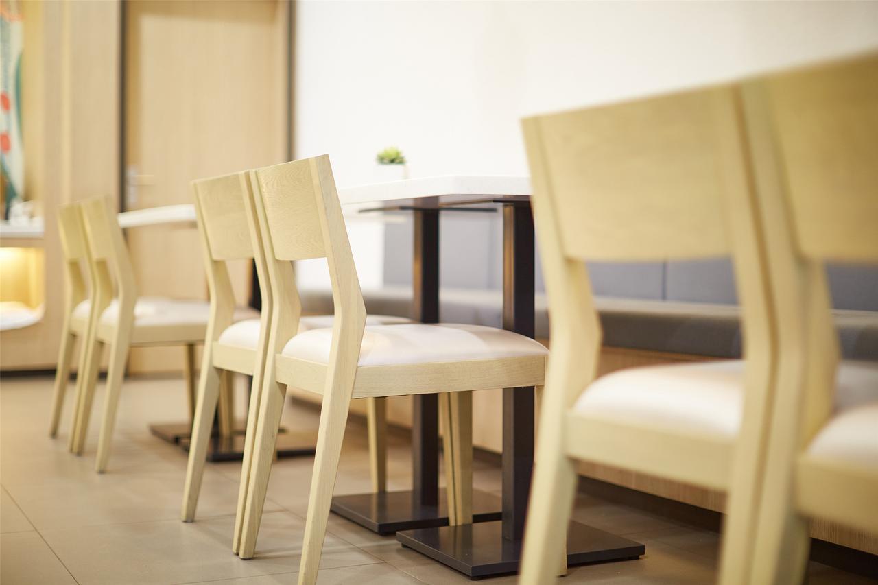 Hanting Express Shanghai Jiazhan Road Екстер'єр фото
